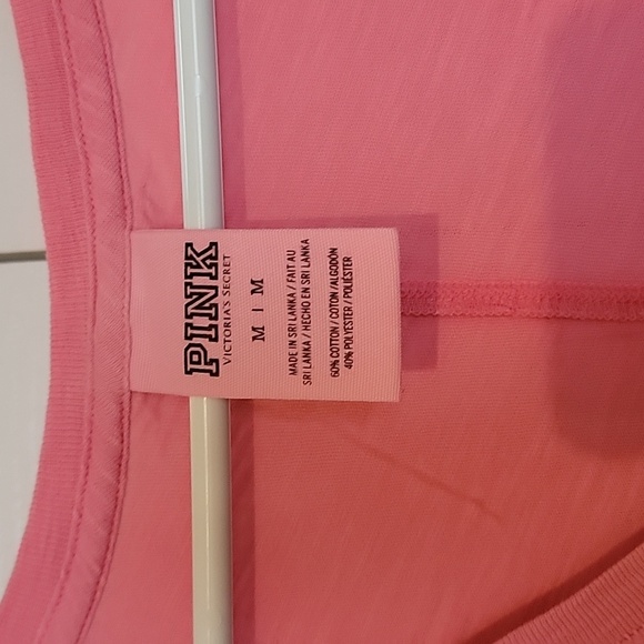 PINK VS T-shirt - Picture 2 of 3
